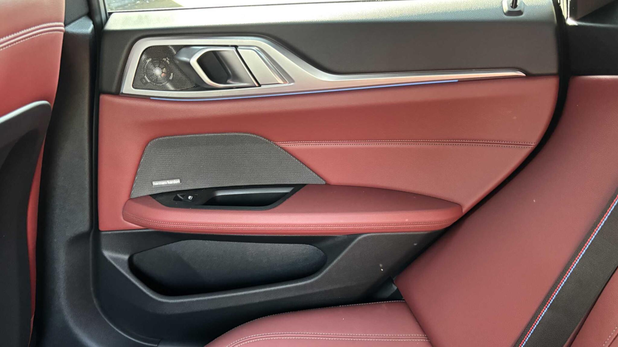 BMW i4 view 24