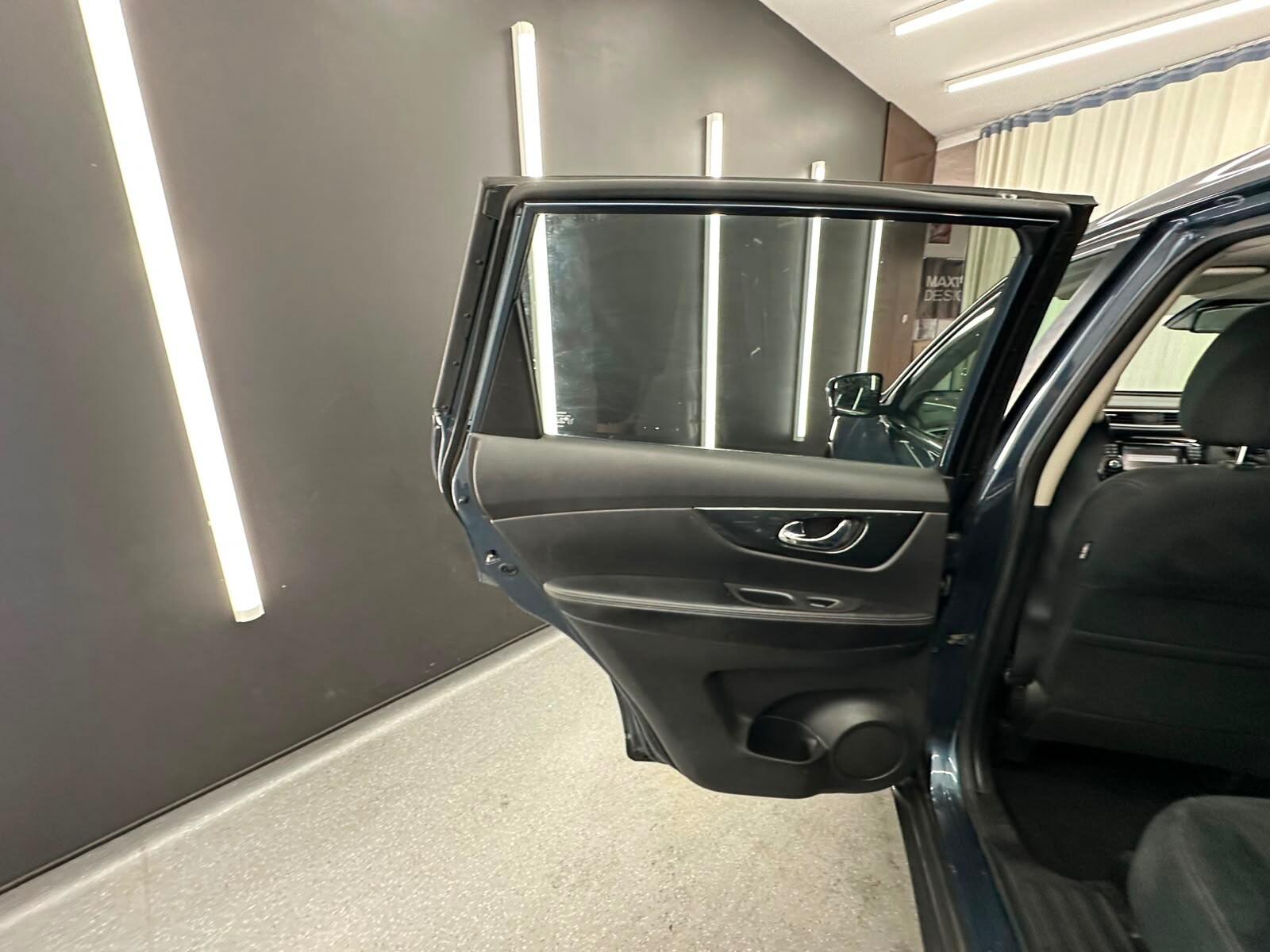 Nissan X-Trail view 16