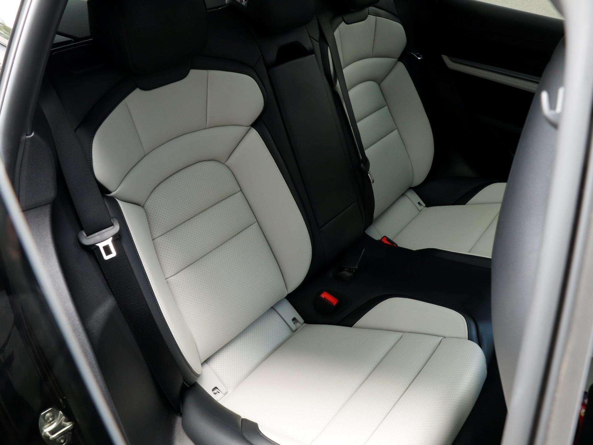 Porsche Taycan view 24