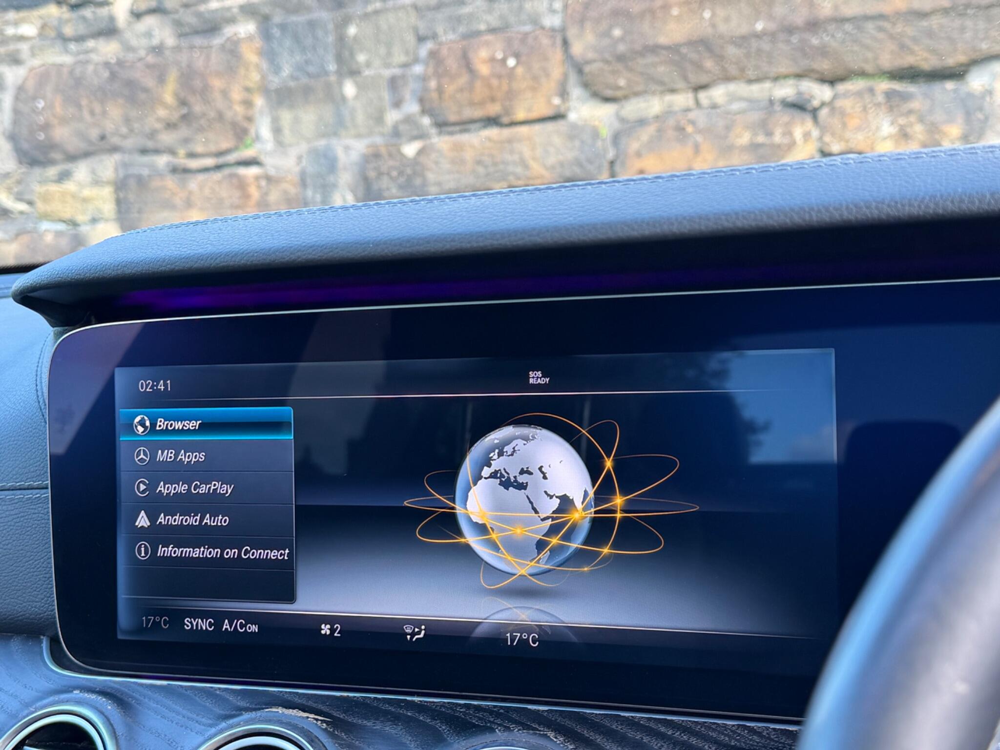 Mercedes-Benz E-Class view 38