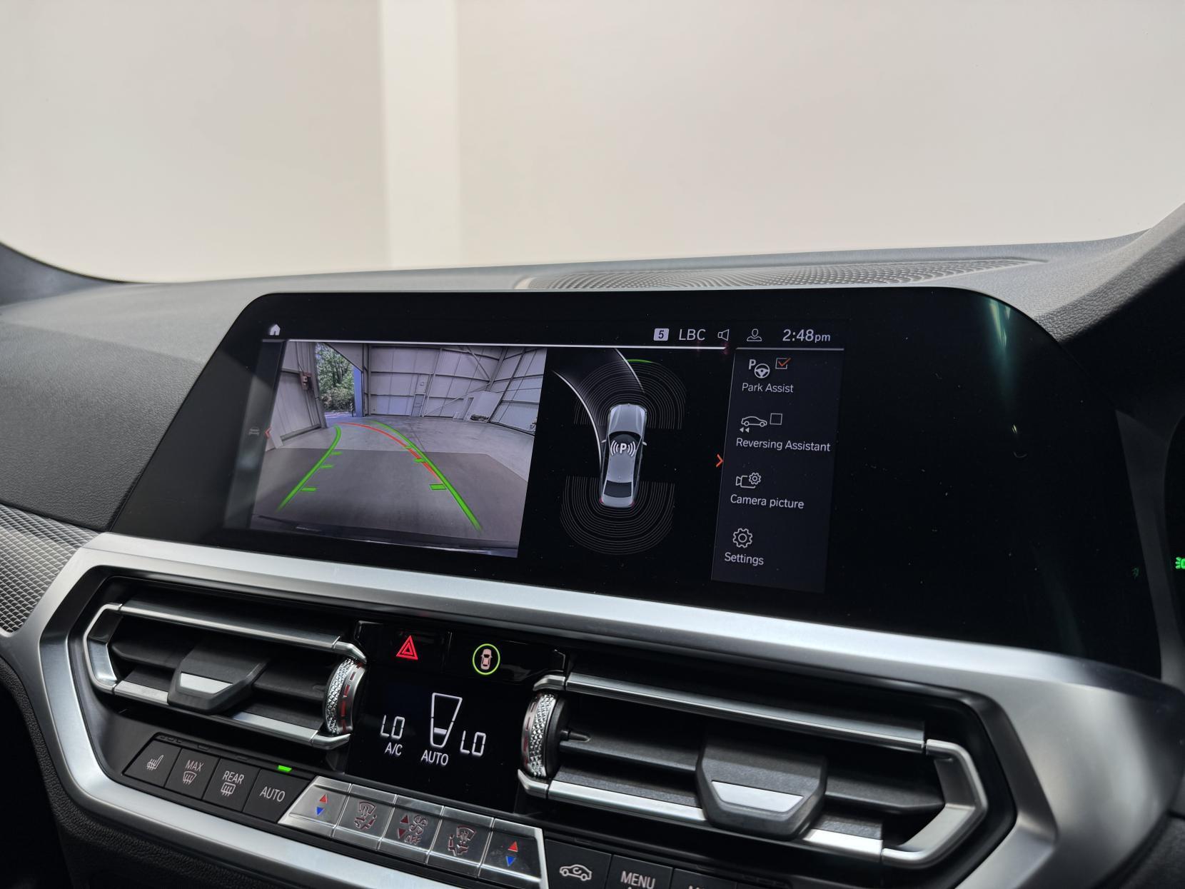 BMW 3 Series view 30