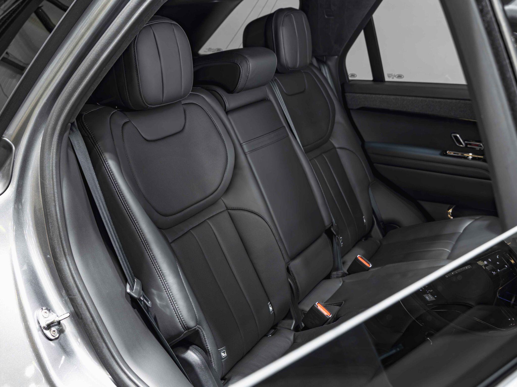 Land Rover Range Rover Sport view 26