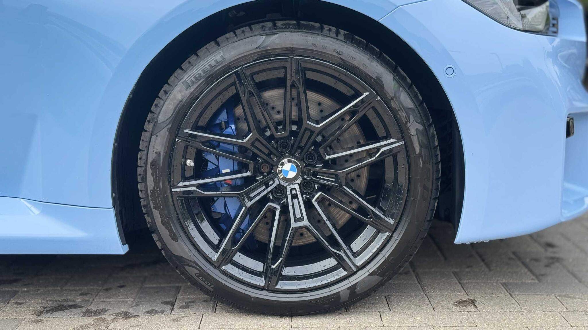 BMW M2 view 4
