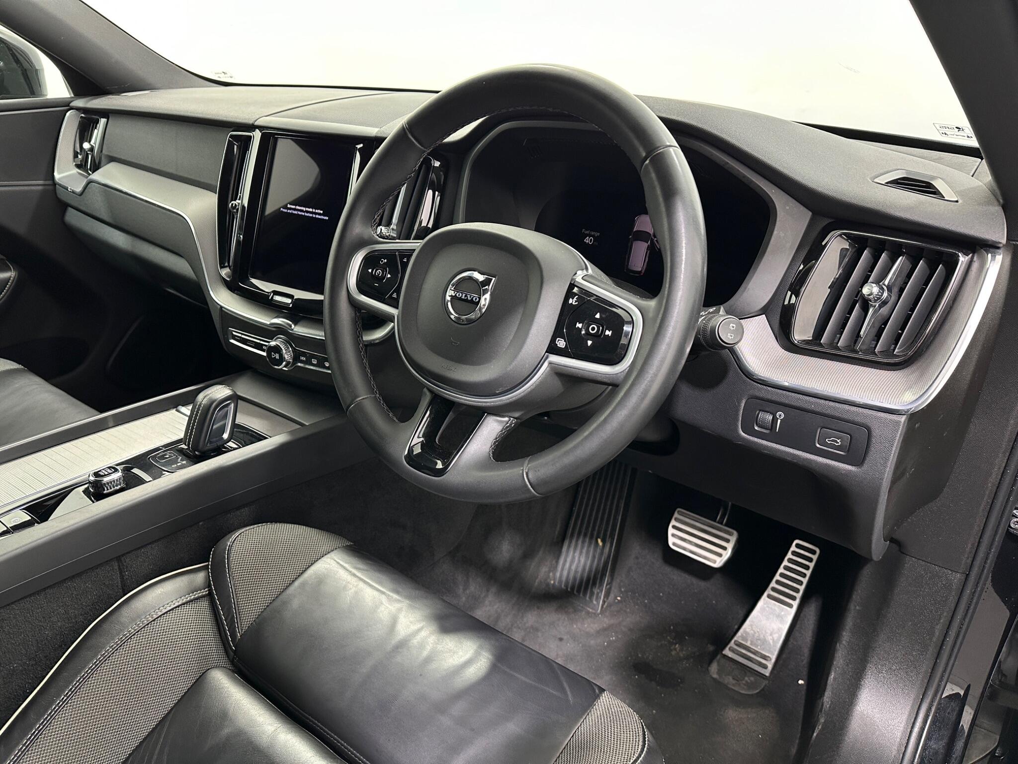 Volvo XC60 view 11