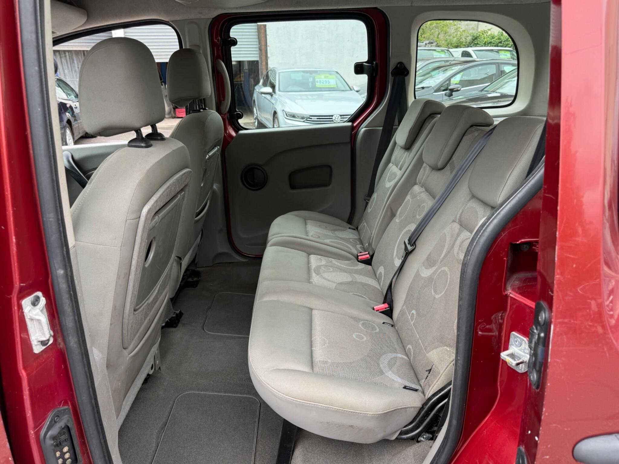 Renault Kangoo - Image 29