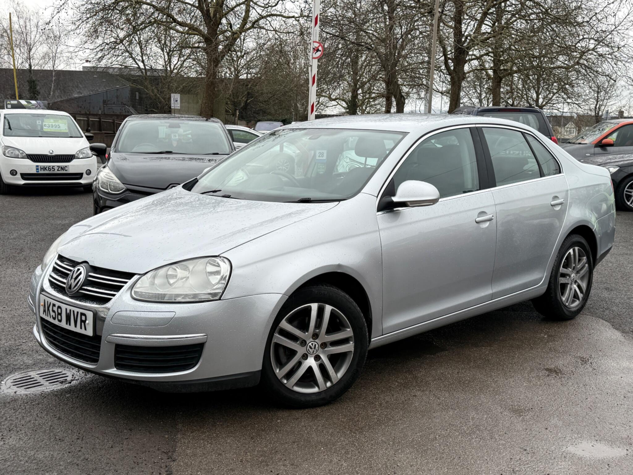 Volkswagen Jetta - Image 9