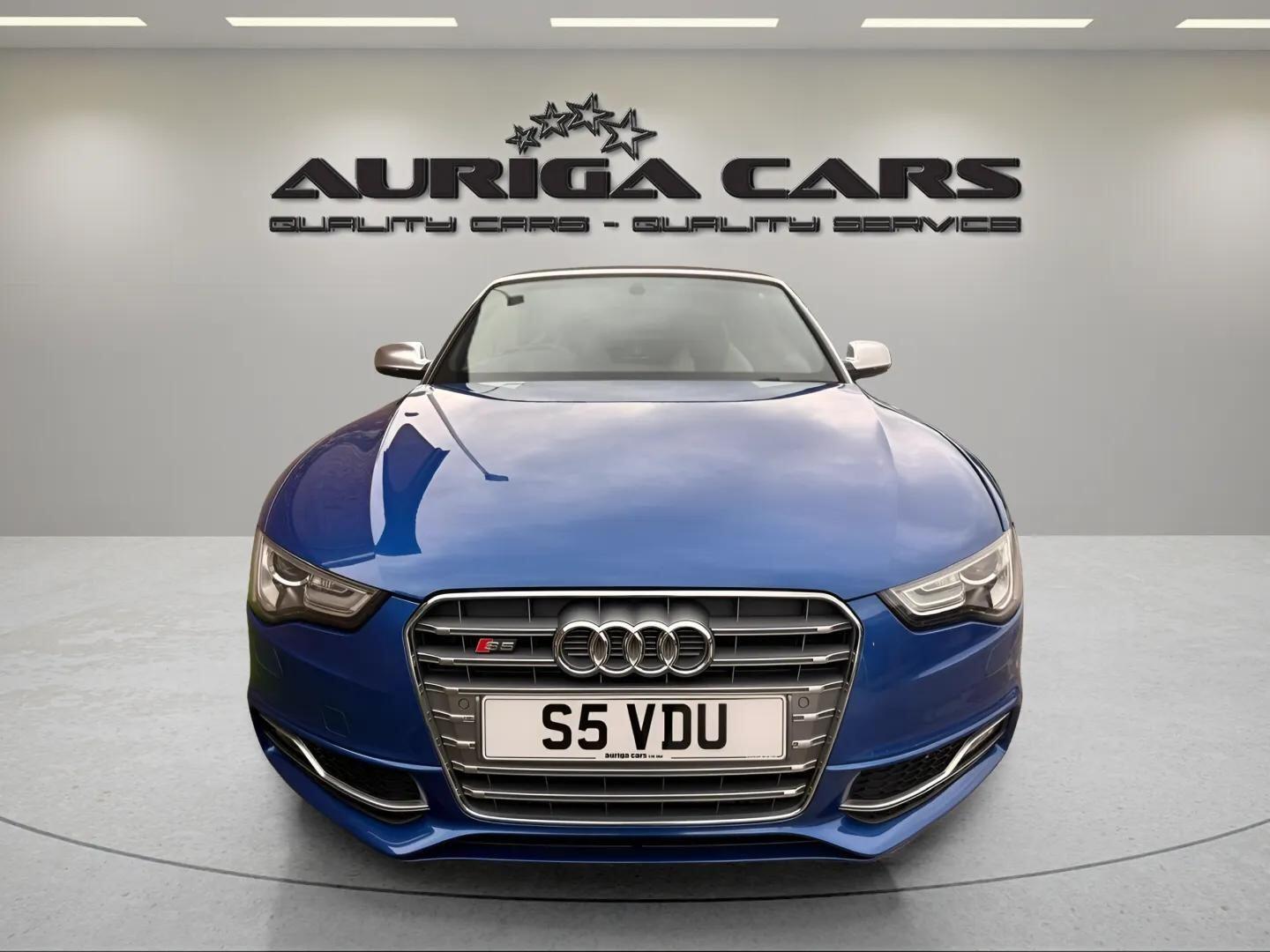 Audi S5 view 3