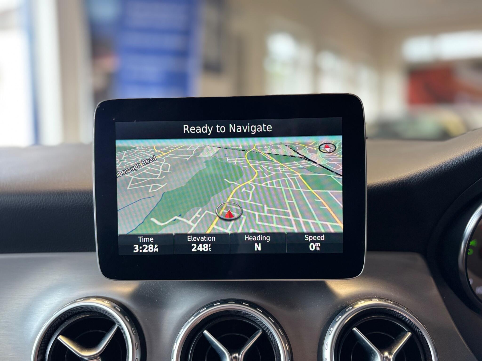 Mercedes-Benz Gla view 21