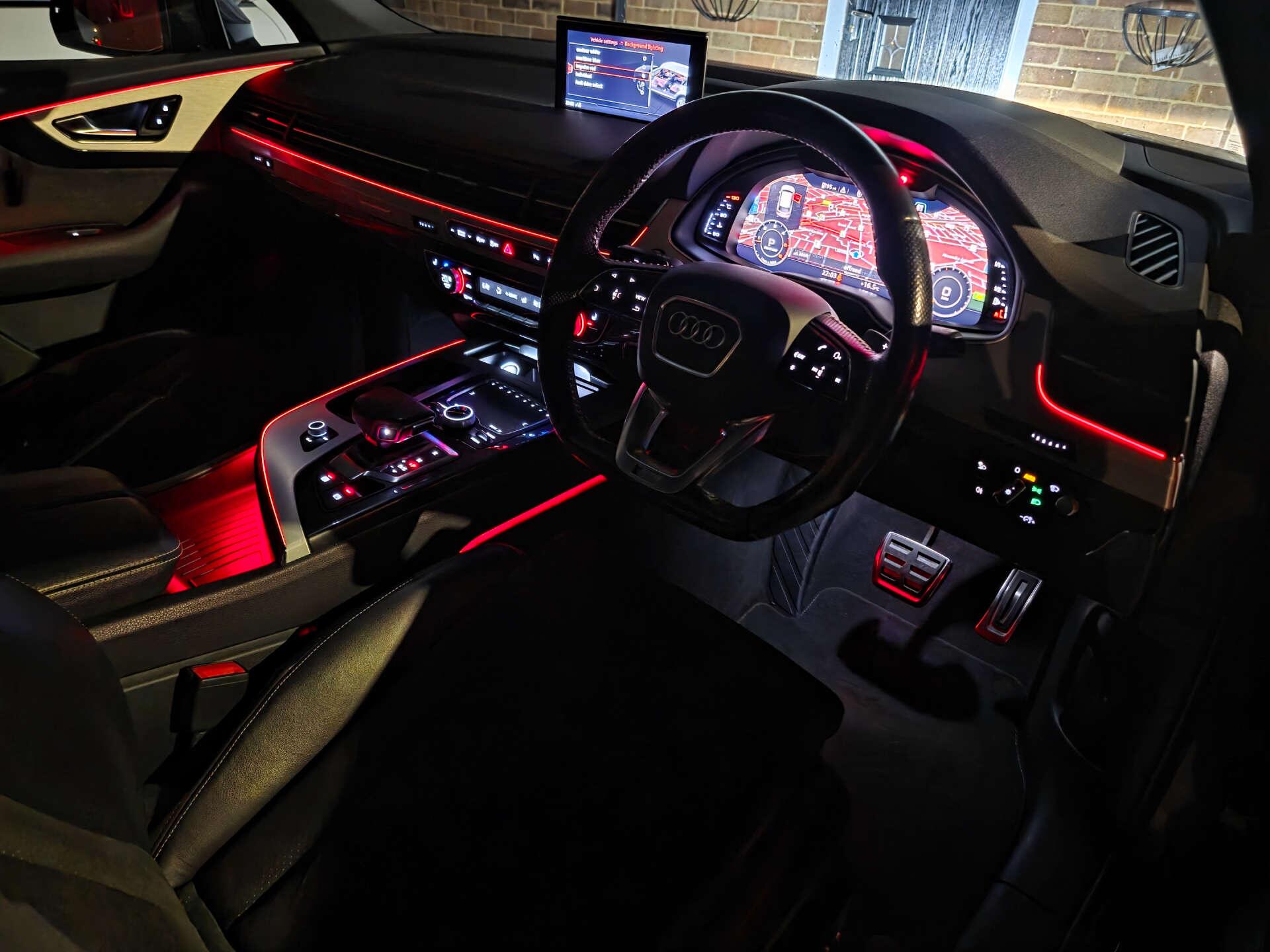 Audi Q7 view 21