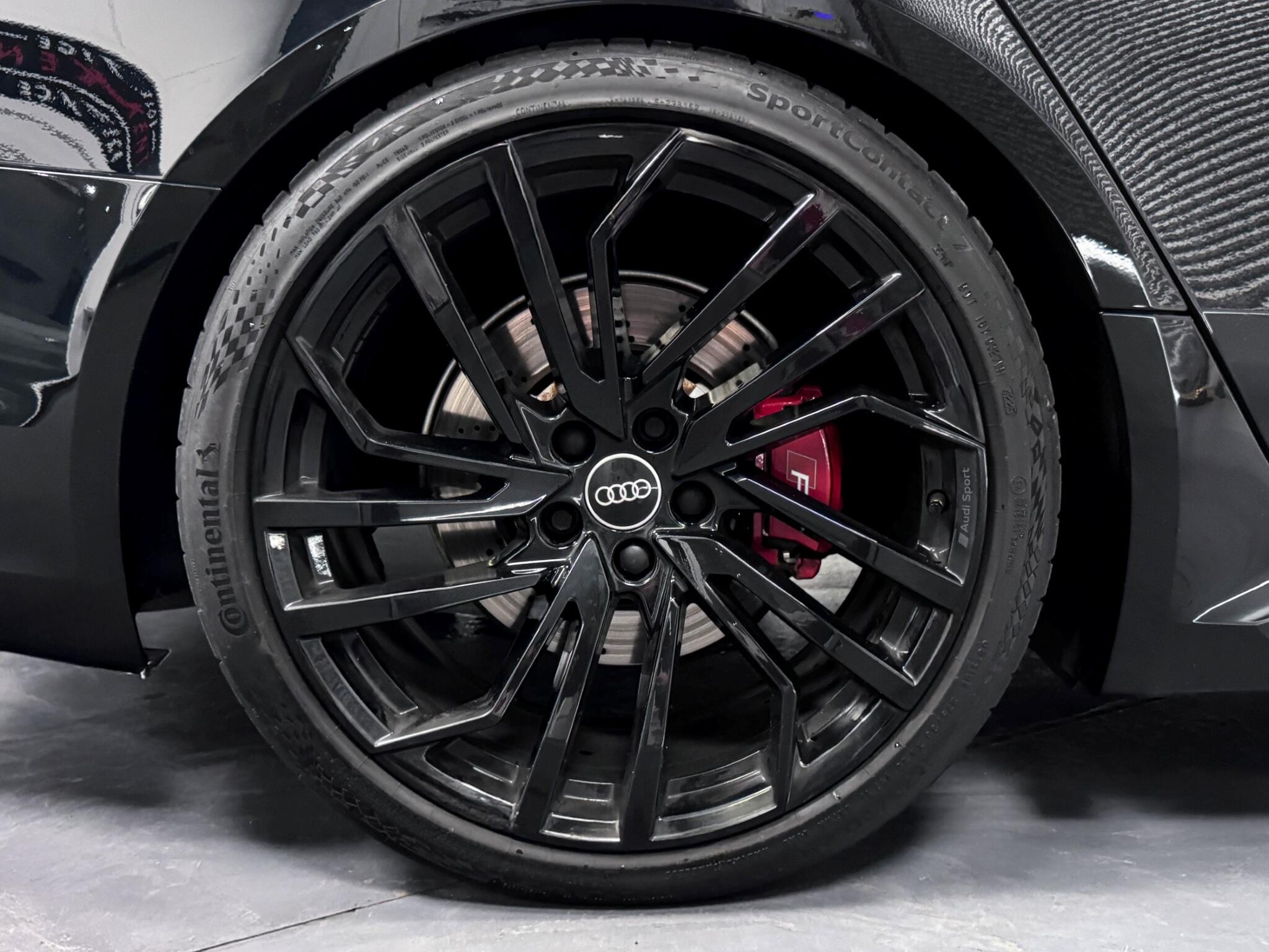 Audi RS4 Avant view 66