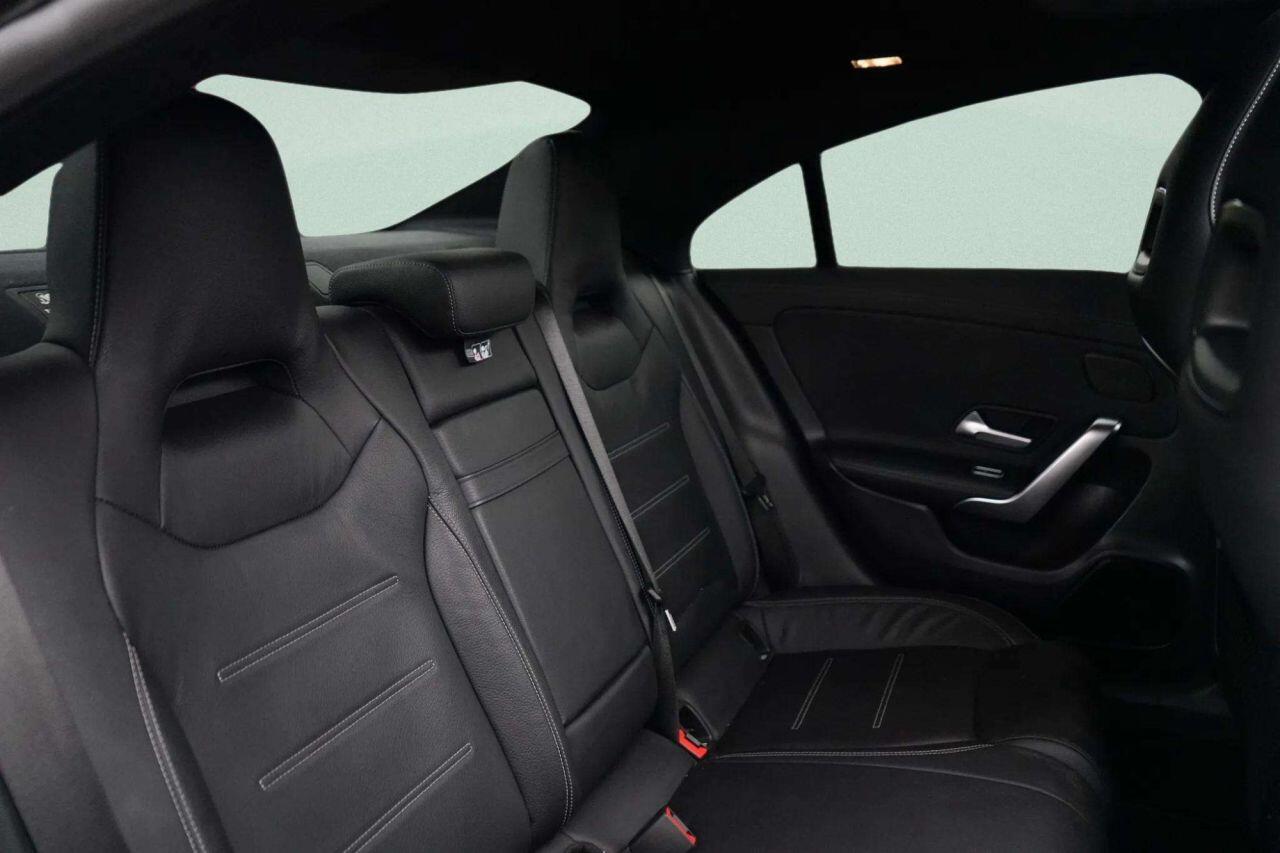 Mercedes-Benz Cla view 42
