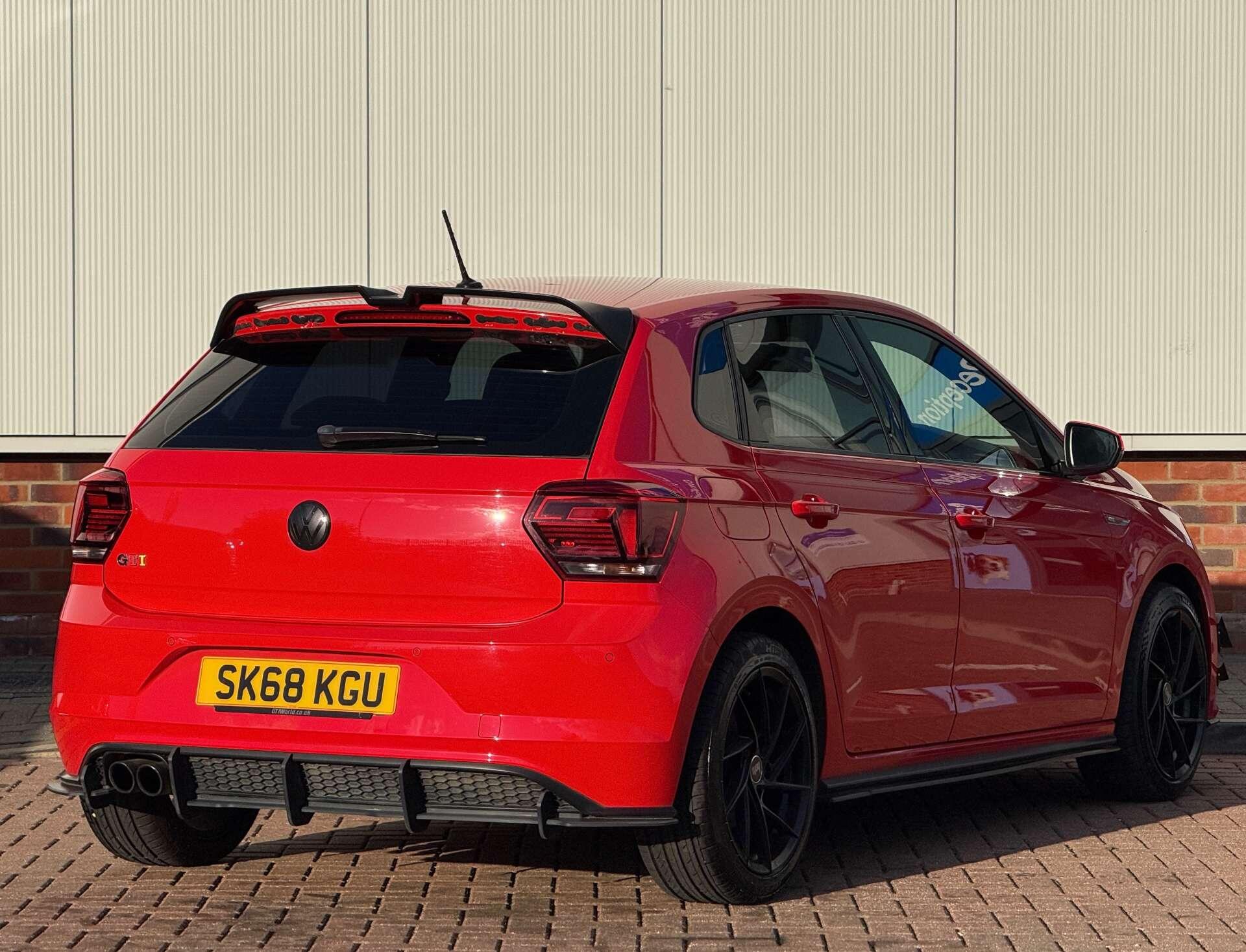 Volkswagen Polo view 6