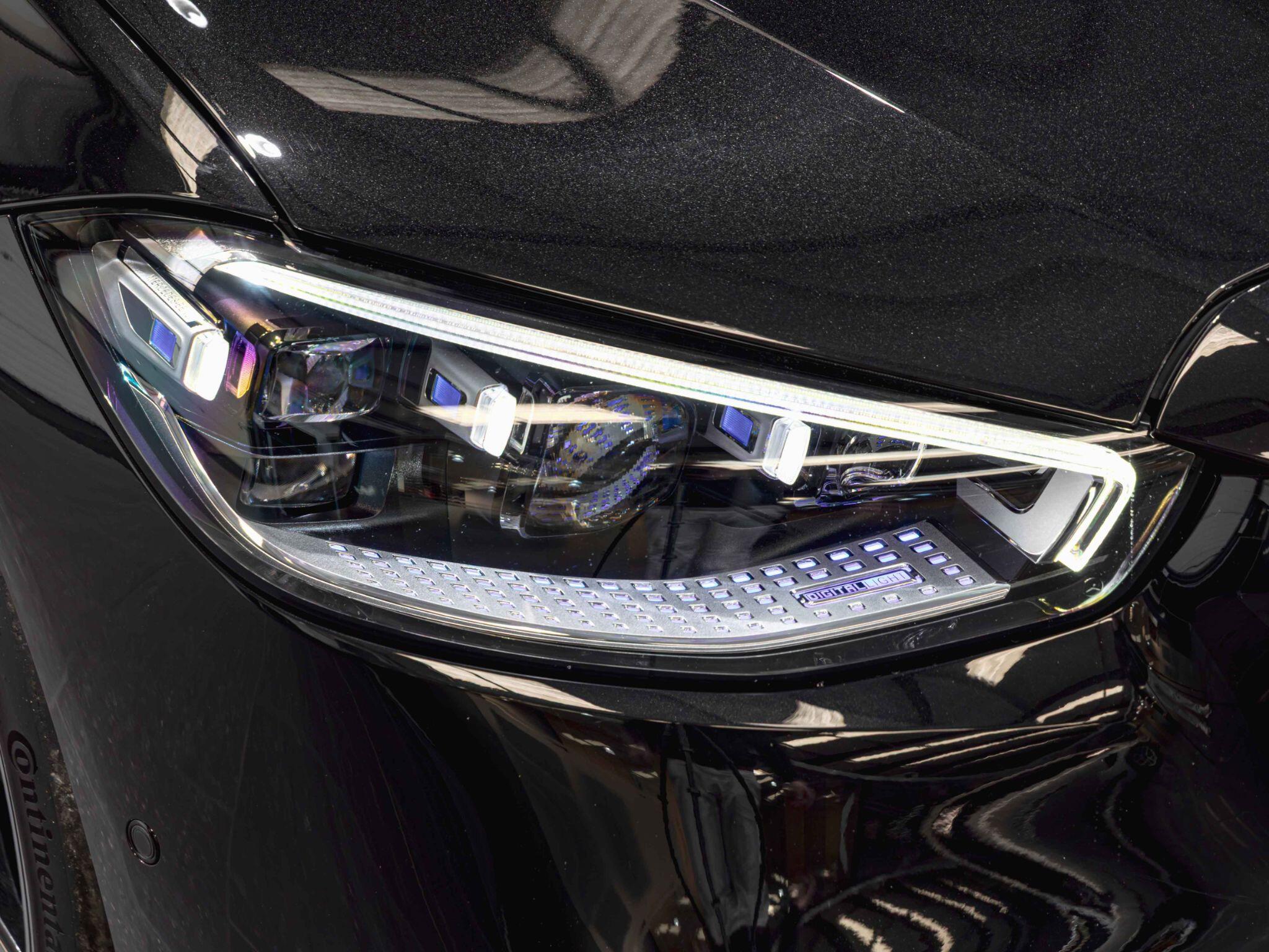 Mercedes-Benz S Class view 15