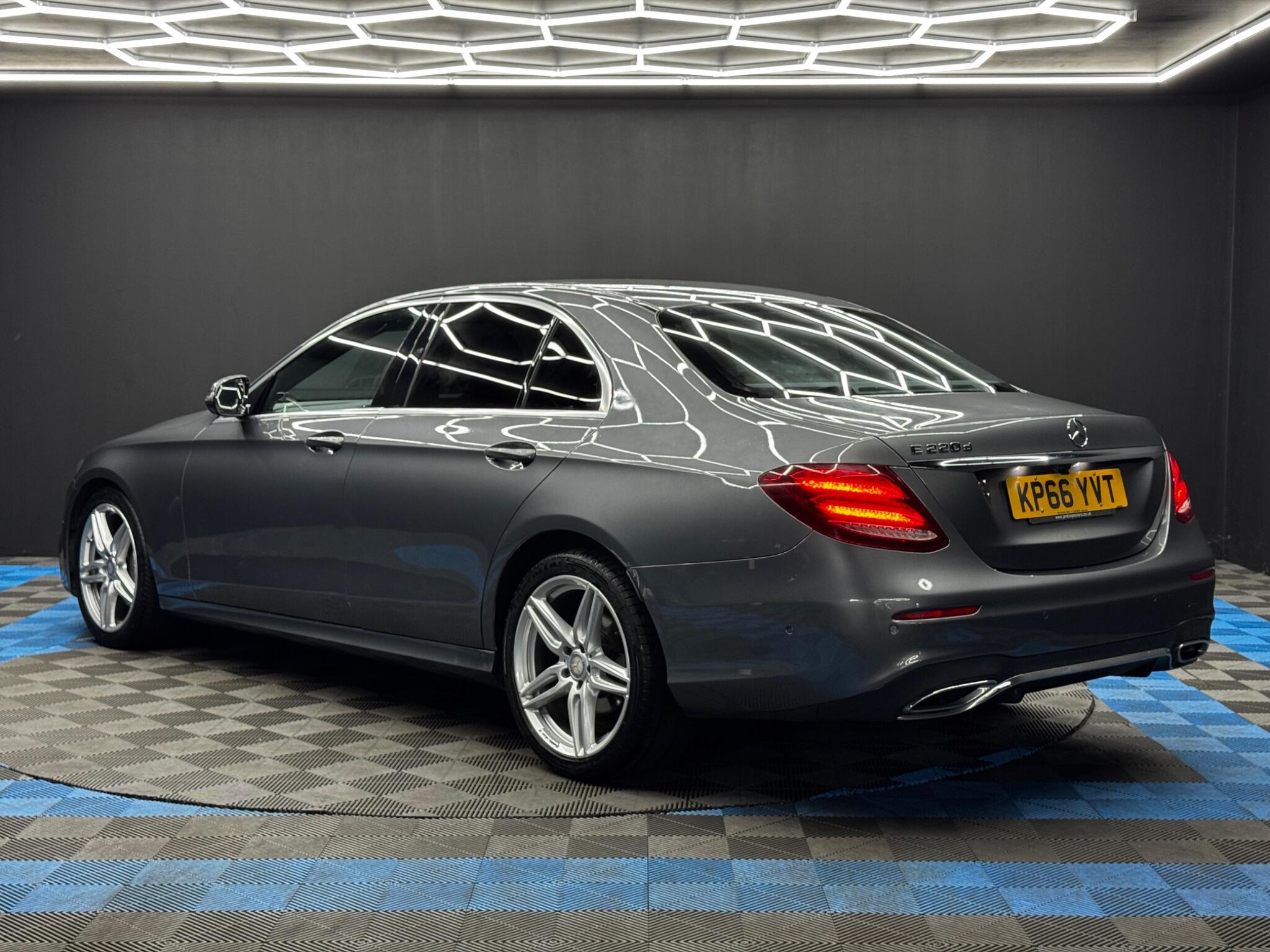 Mercedes-Benz E-Class view 7