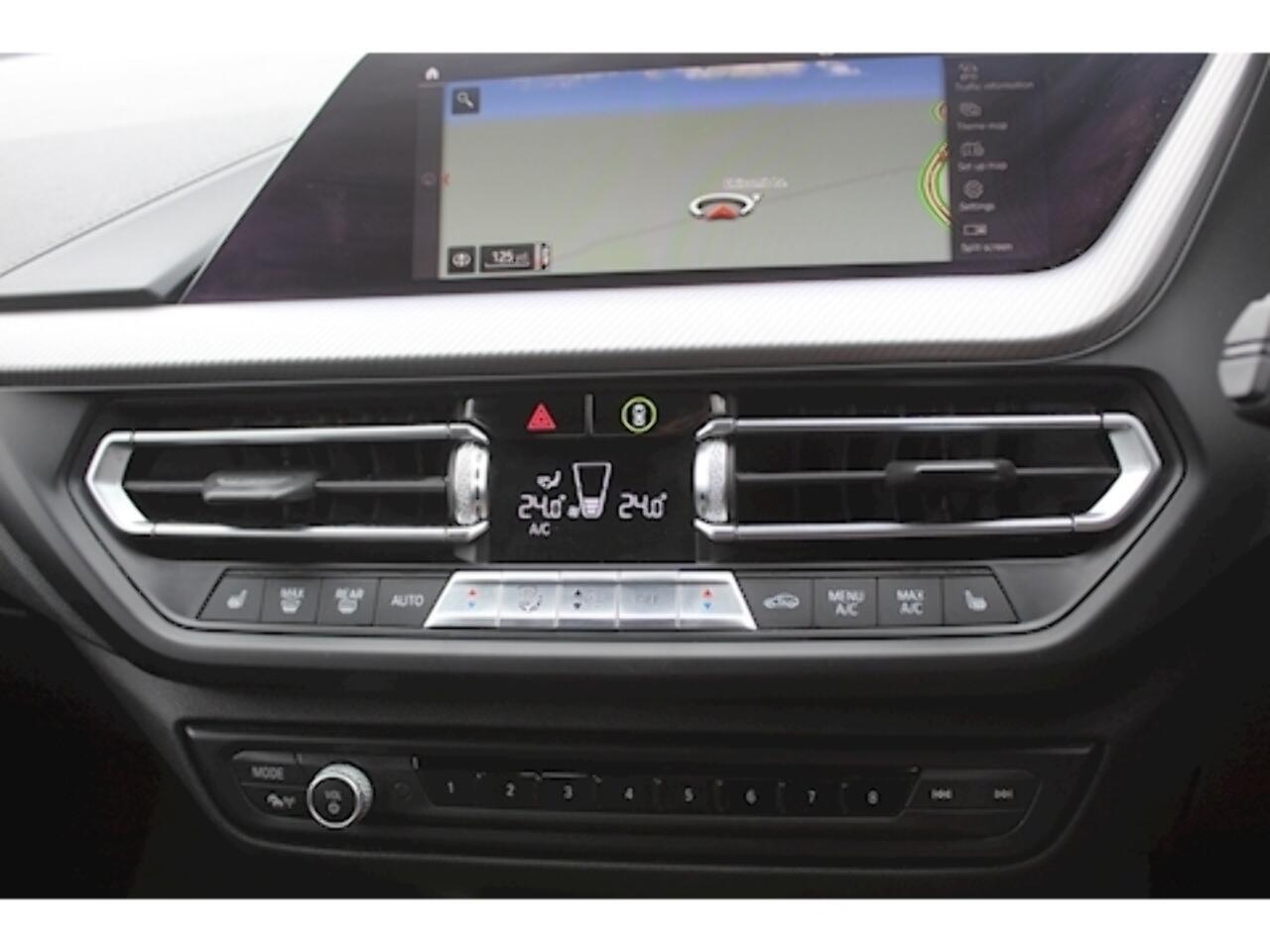 BMW 1 Series view 23