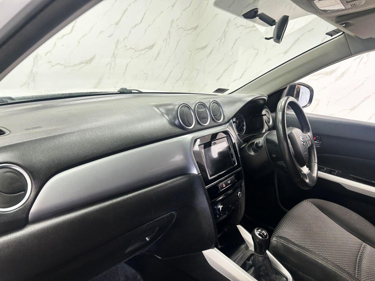 Suzuki Vitara view 14