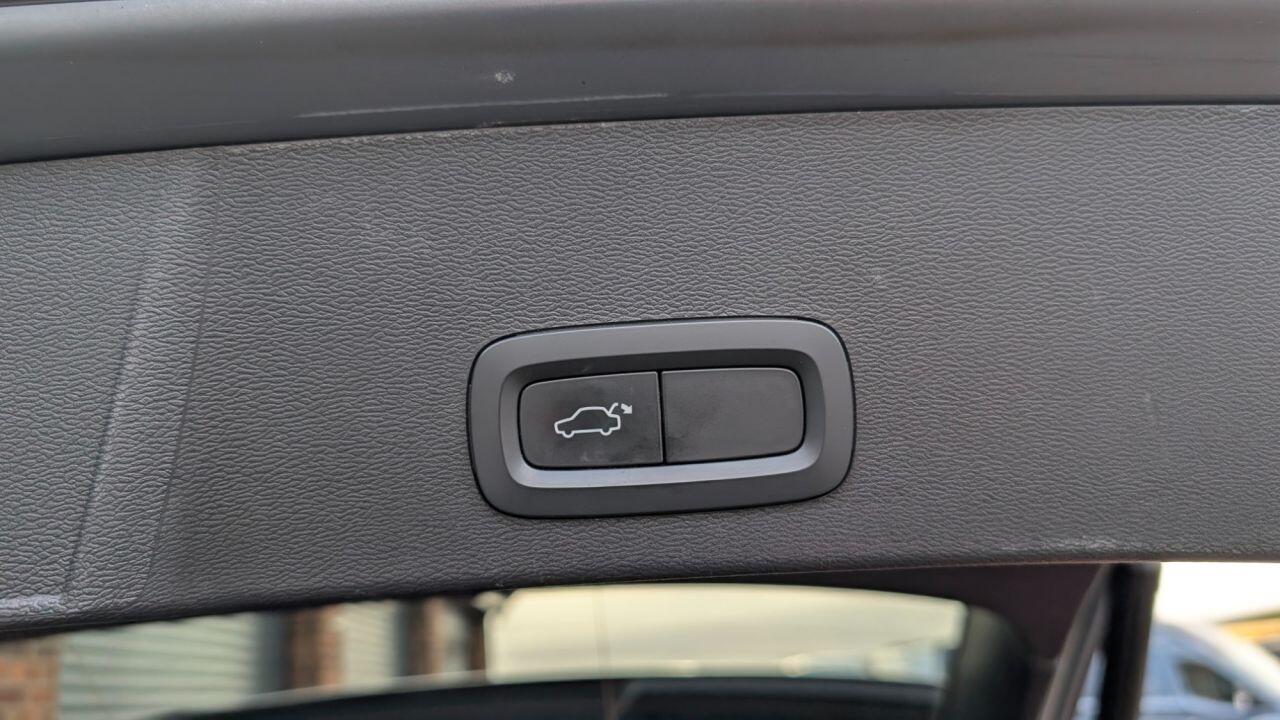 Volvo XC40 view 22