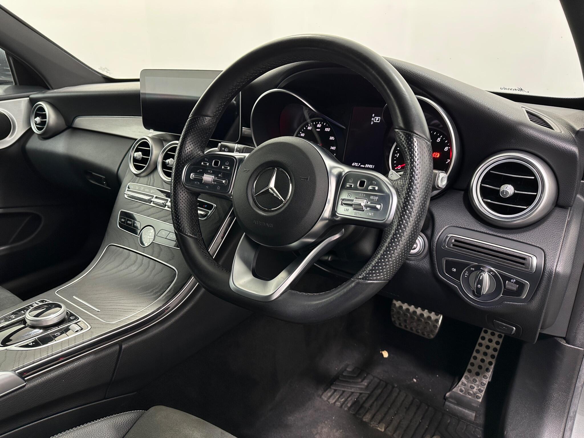 Mercedes-Benz C Class view 11