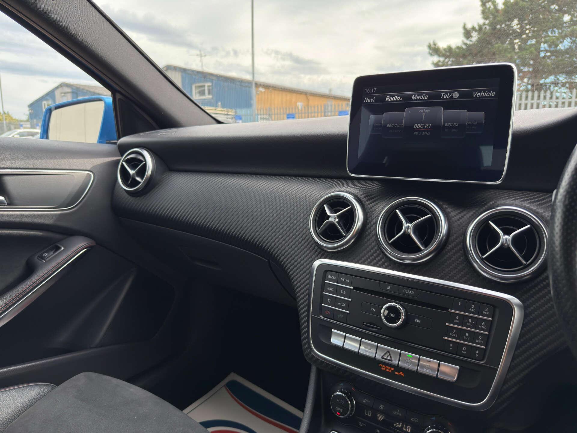 Mercedes-Benz A Class view 60