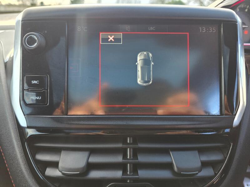 2016 Peugeot 208 image 21
