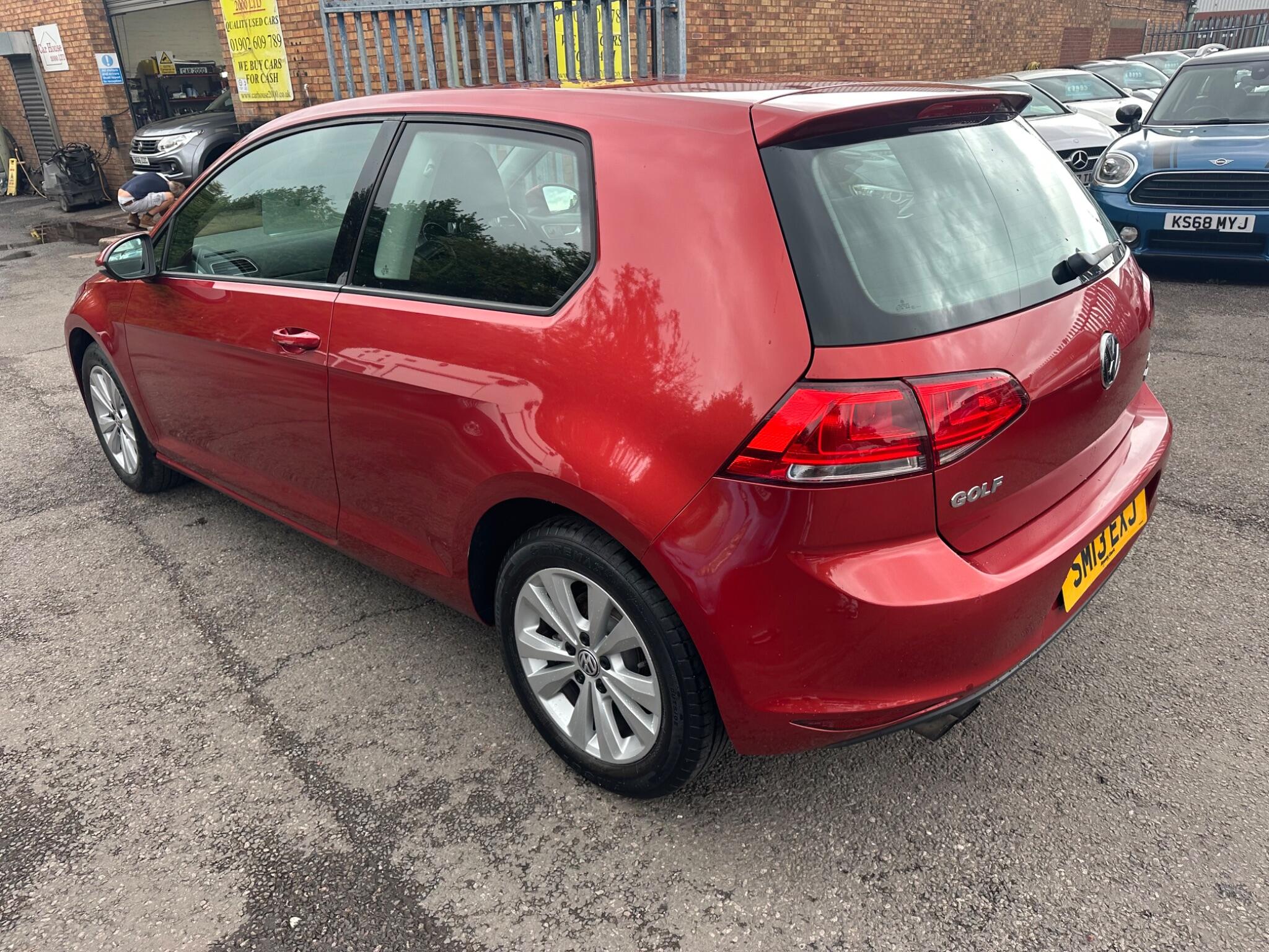 Volkswagen Golf view 5