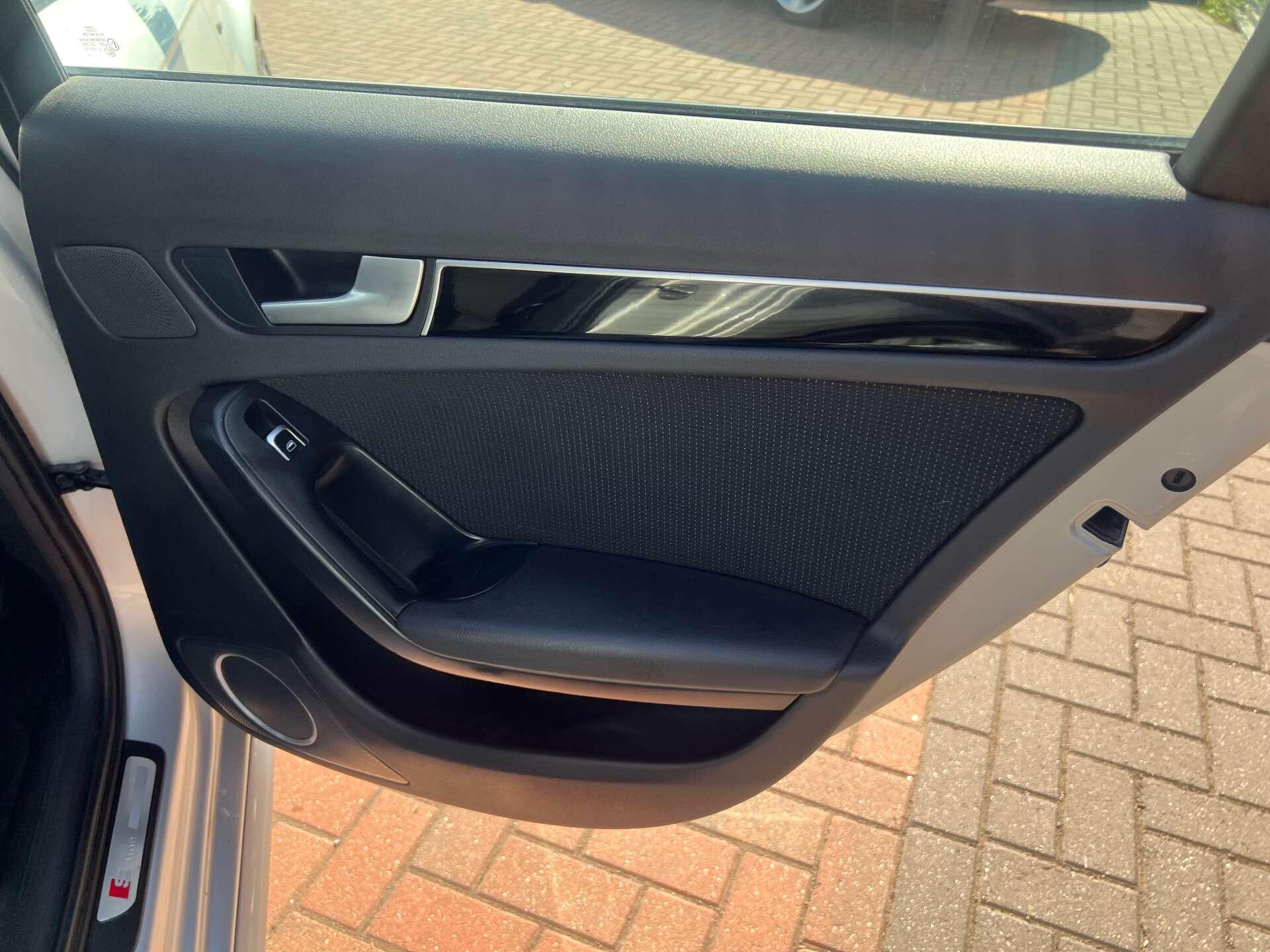 Audi A4 view 50