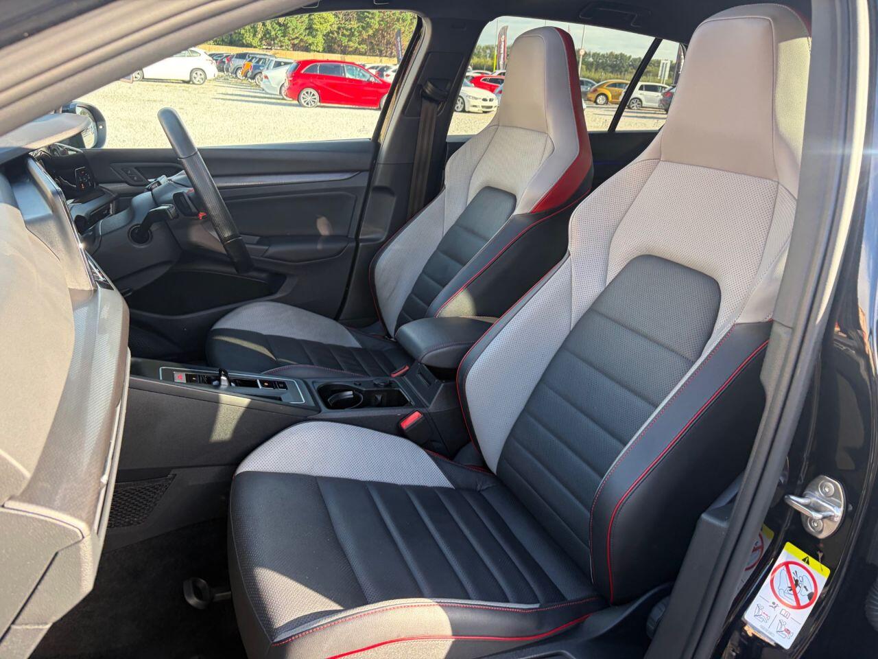 Volkswagen Golf view 18