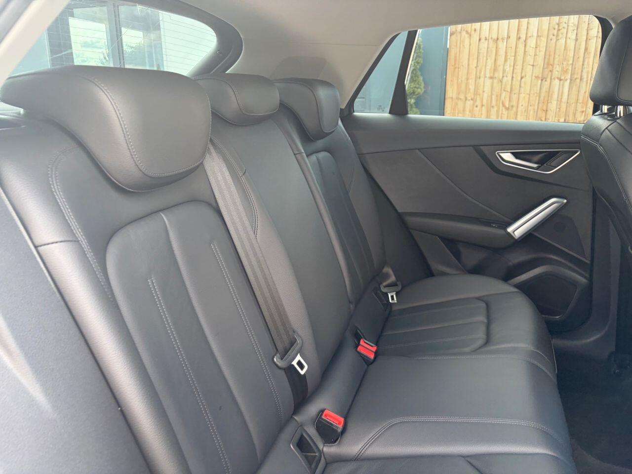 Audi Q2 view 28