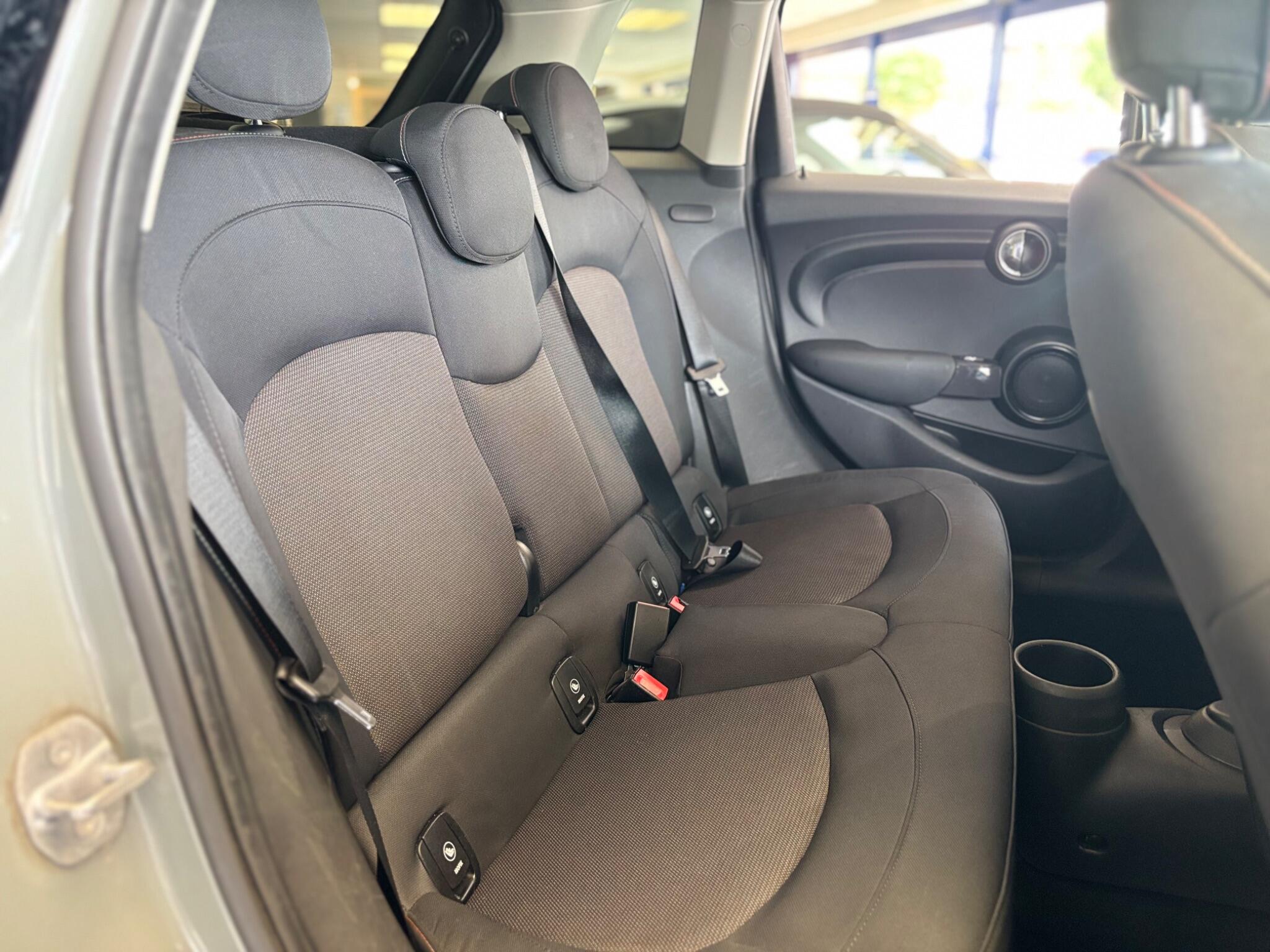 Mini Hatch view 14