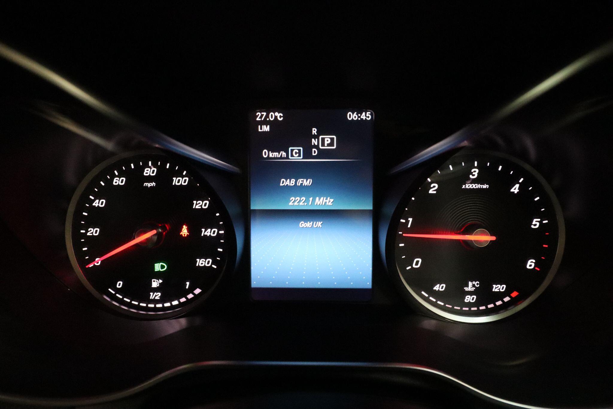 Mercedes-Benz GLC view 37