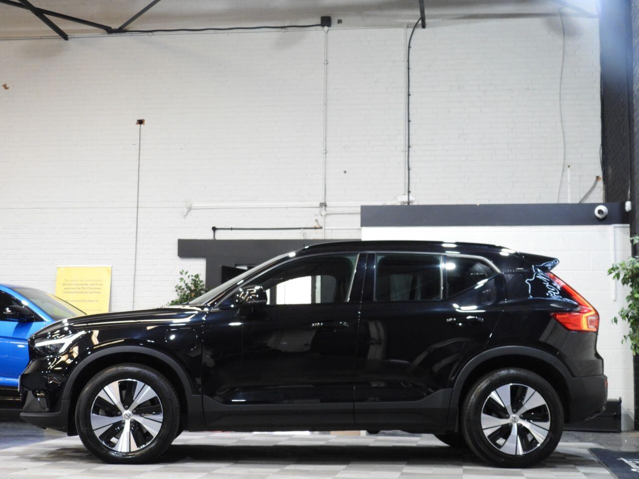 Volvo XC40 view 18