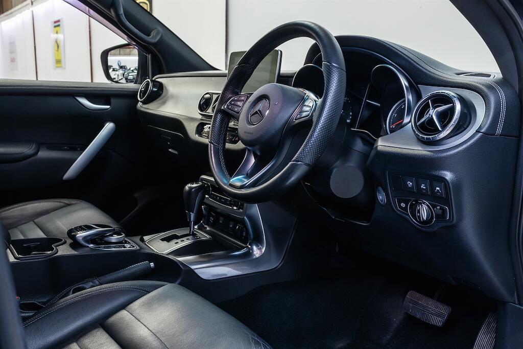 Mercedes-Benz X-Class view 8
