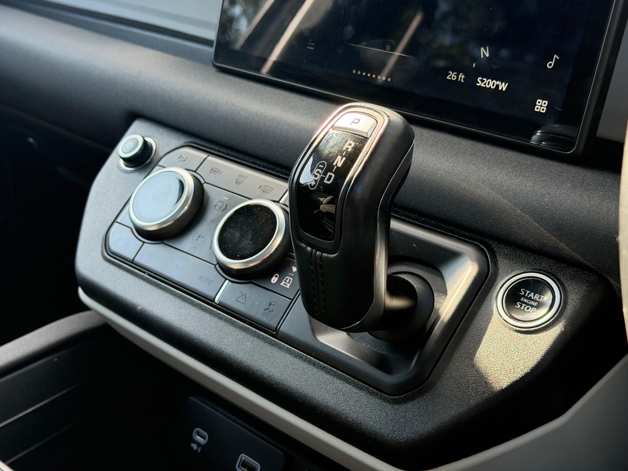 Land Rover Defender view 17