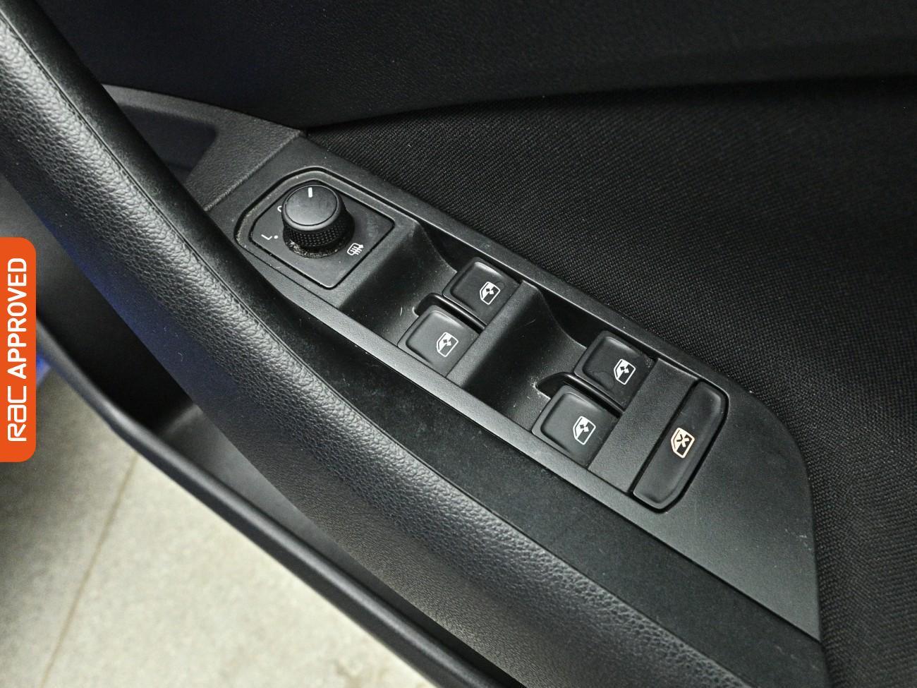 Skoda Scala view 25