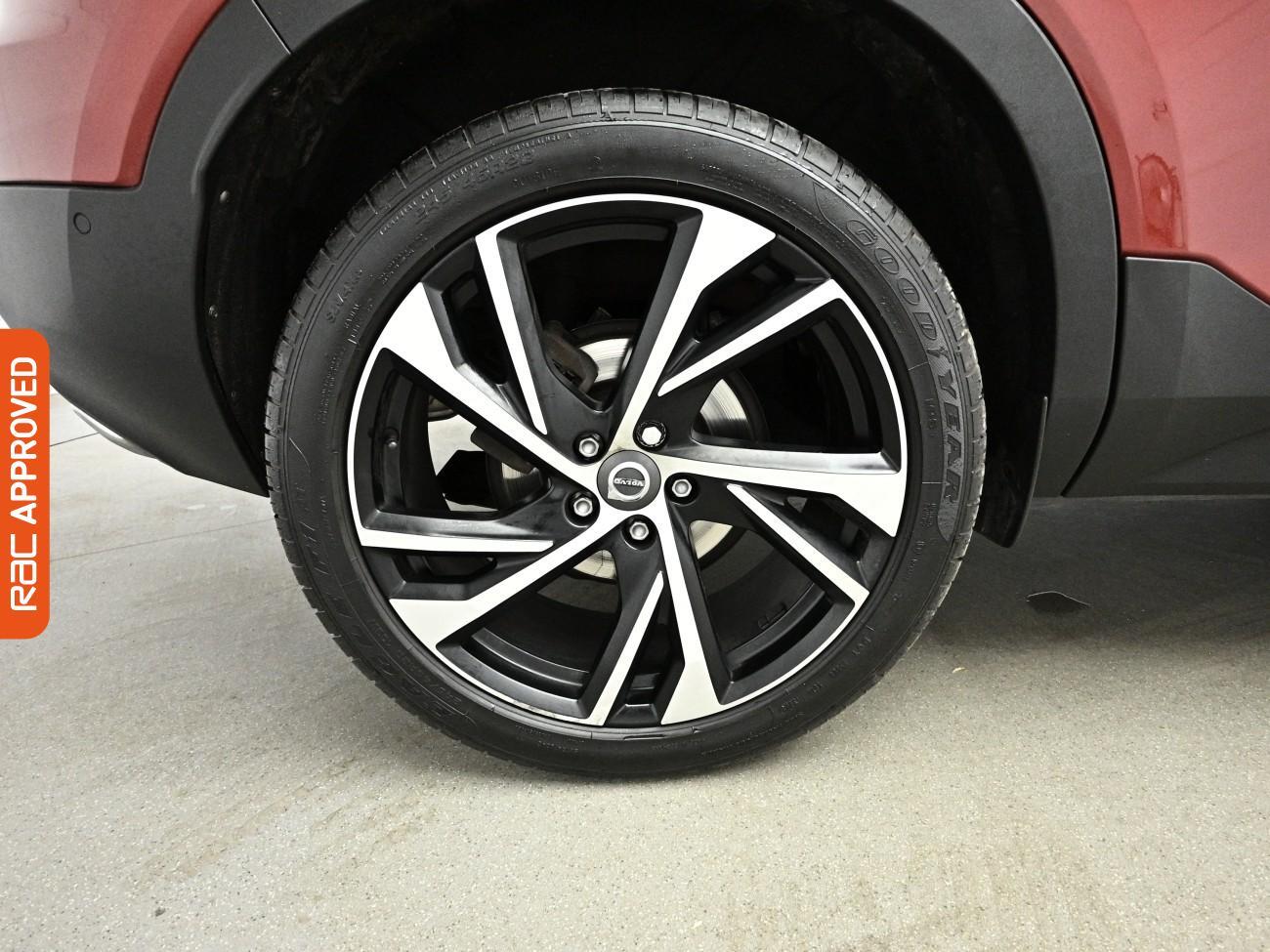 Volvo XC40 view 28