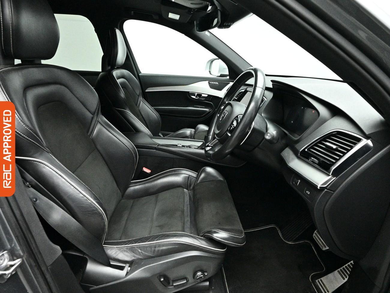 Volvo XC90 view 12