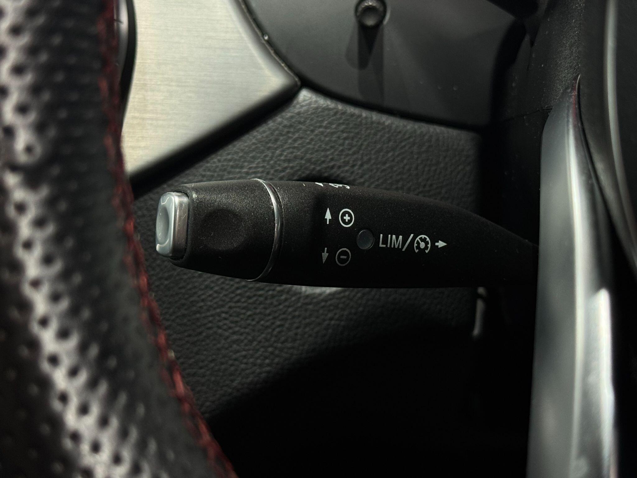Mercedes-Benz CLA view 55