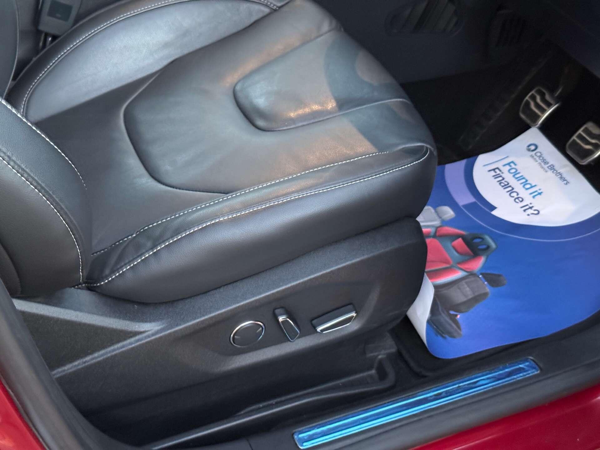 Ford S-Max view 19