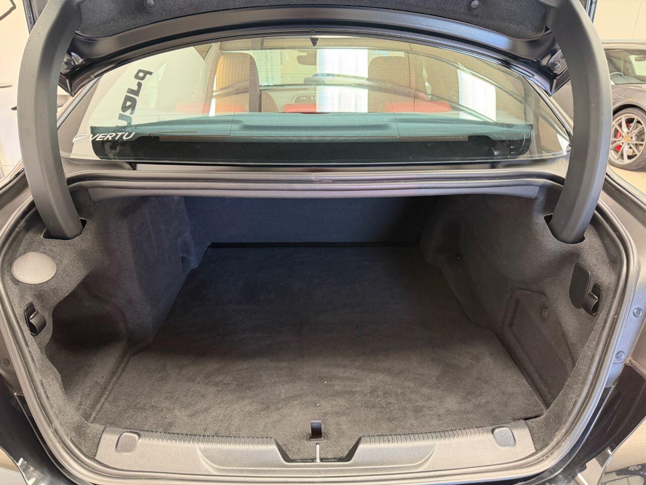 Jaguar Xe view 25