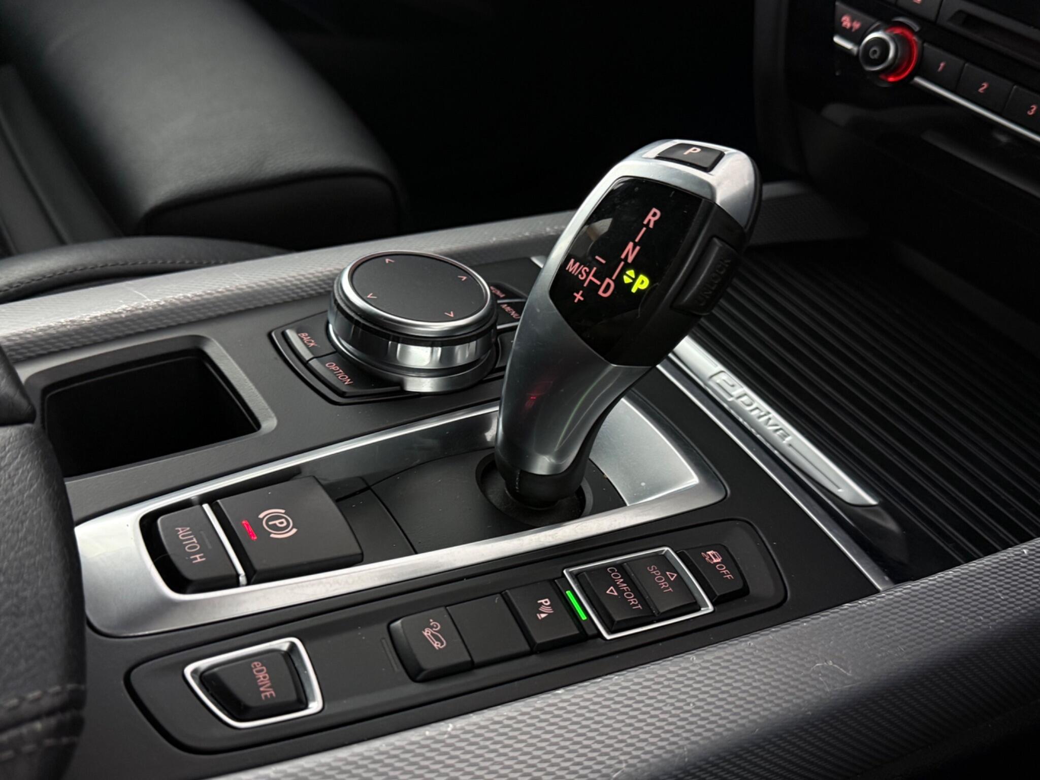 BMW X5 view 25