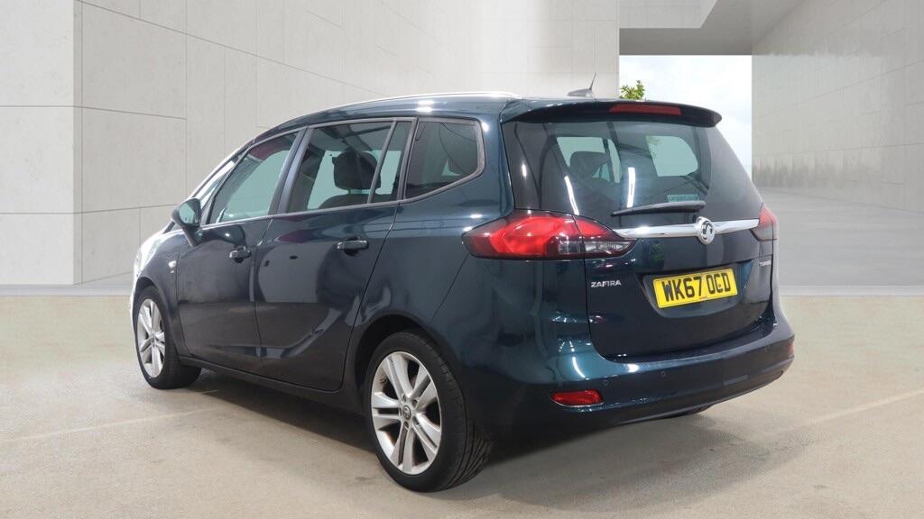 Vauxhall Zafira Tourer view 3