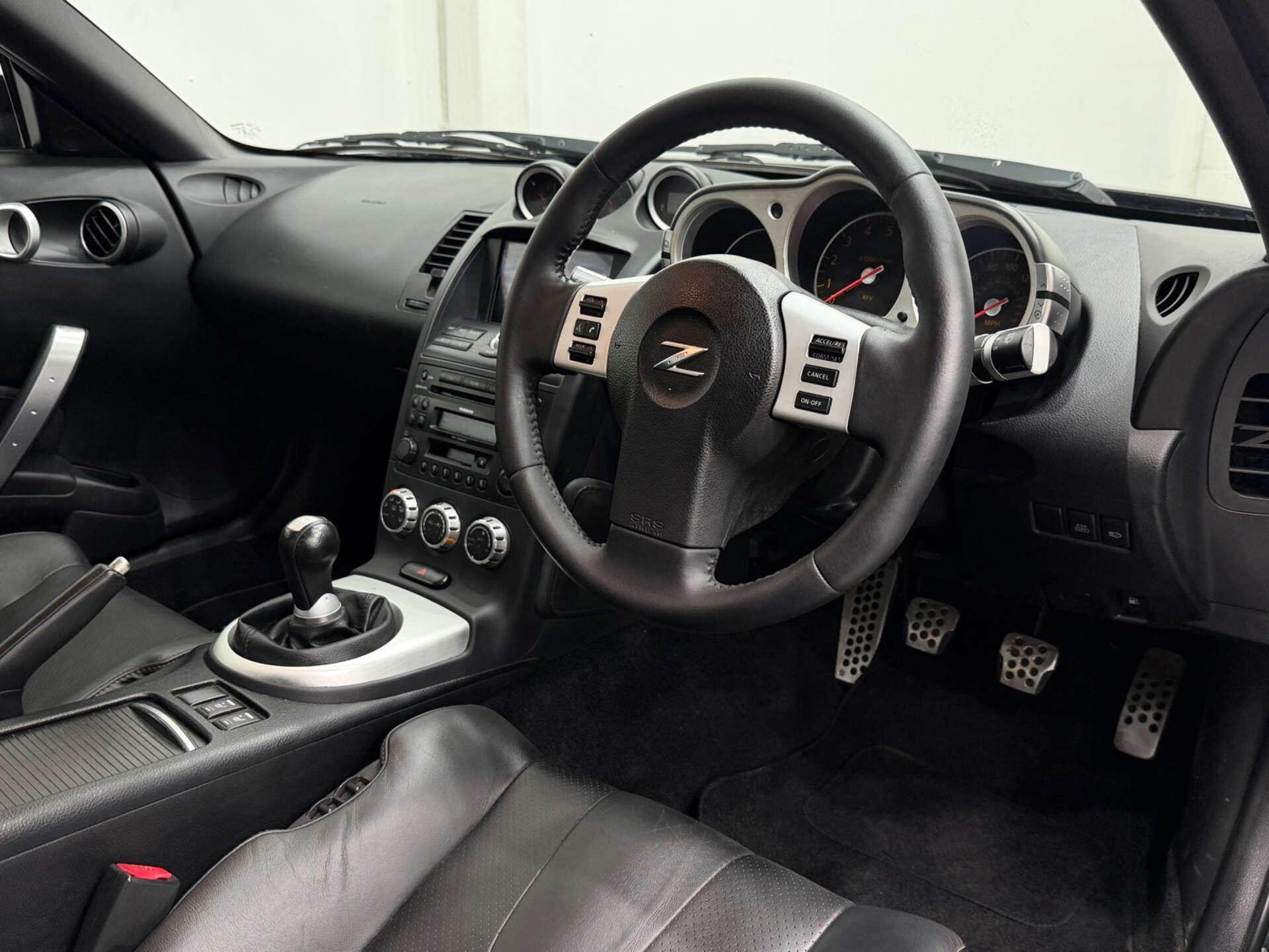 Nissan 350Z view 17
