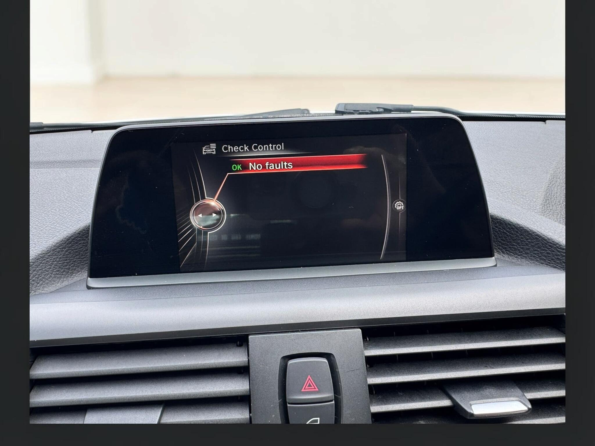 BMW 2 Series view 33