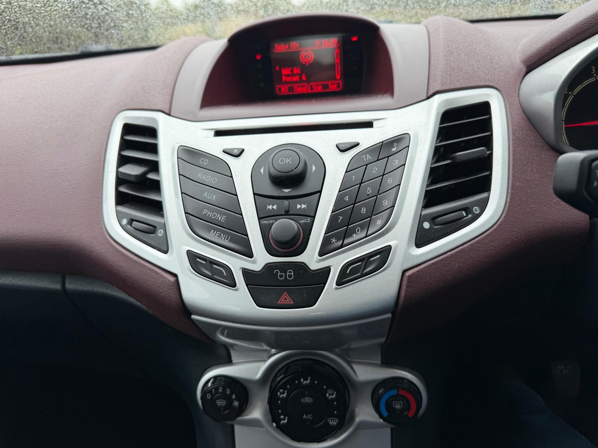 Ford Fiesta view 30