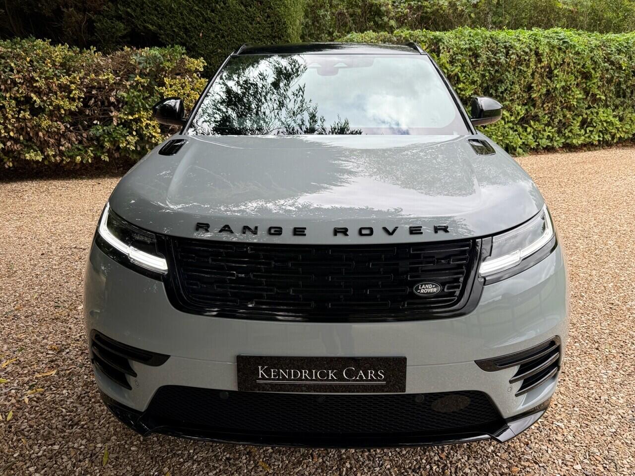 Land Rover Range Rover Velar view 29