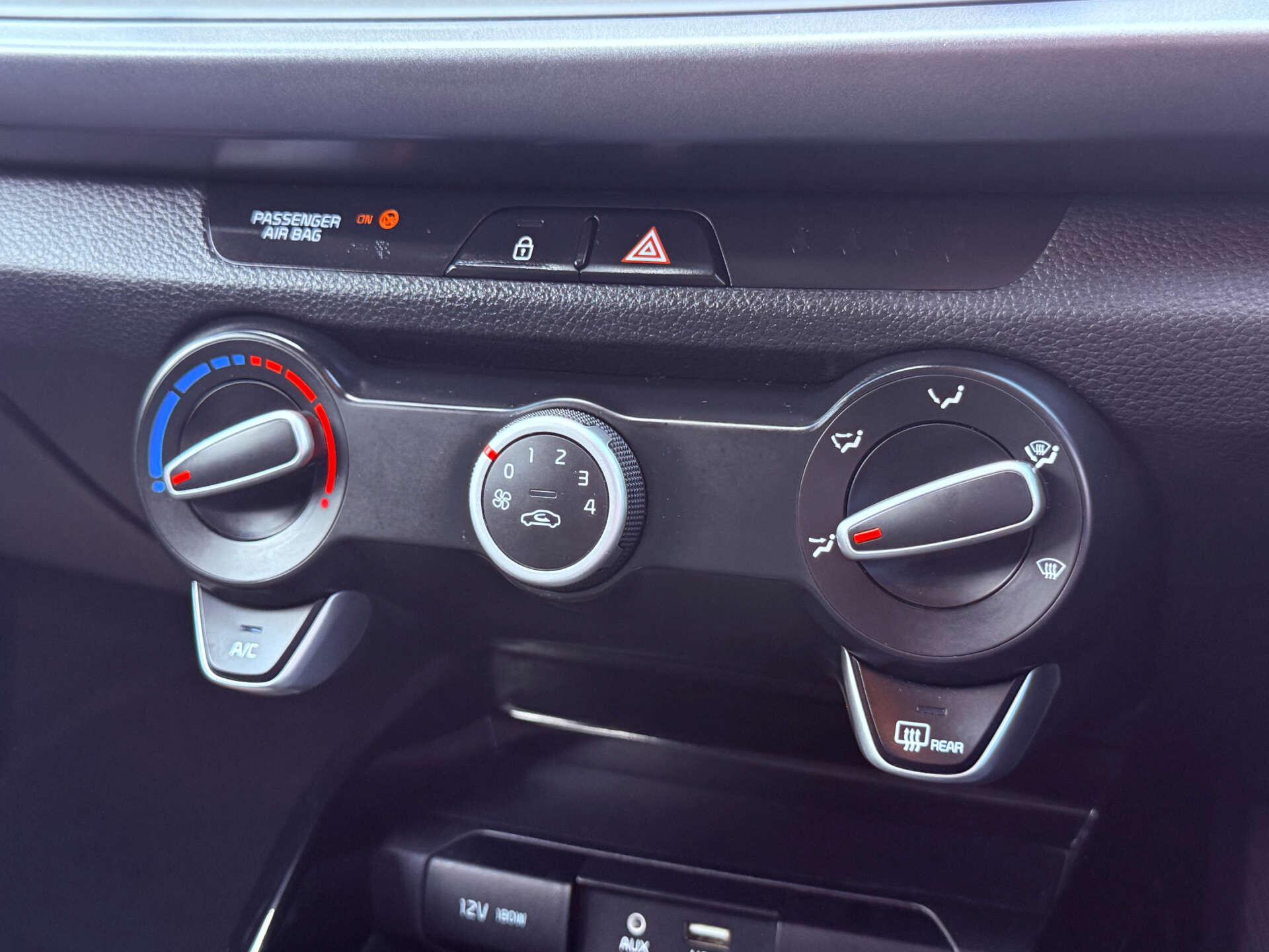 Kia Rio view 50