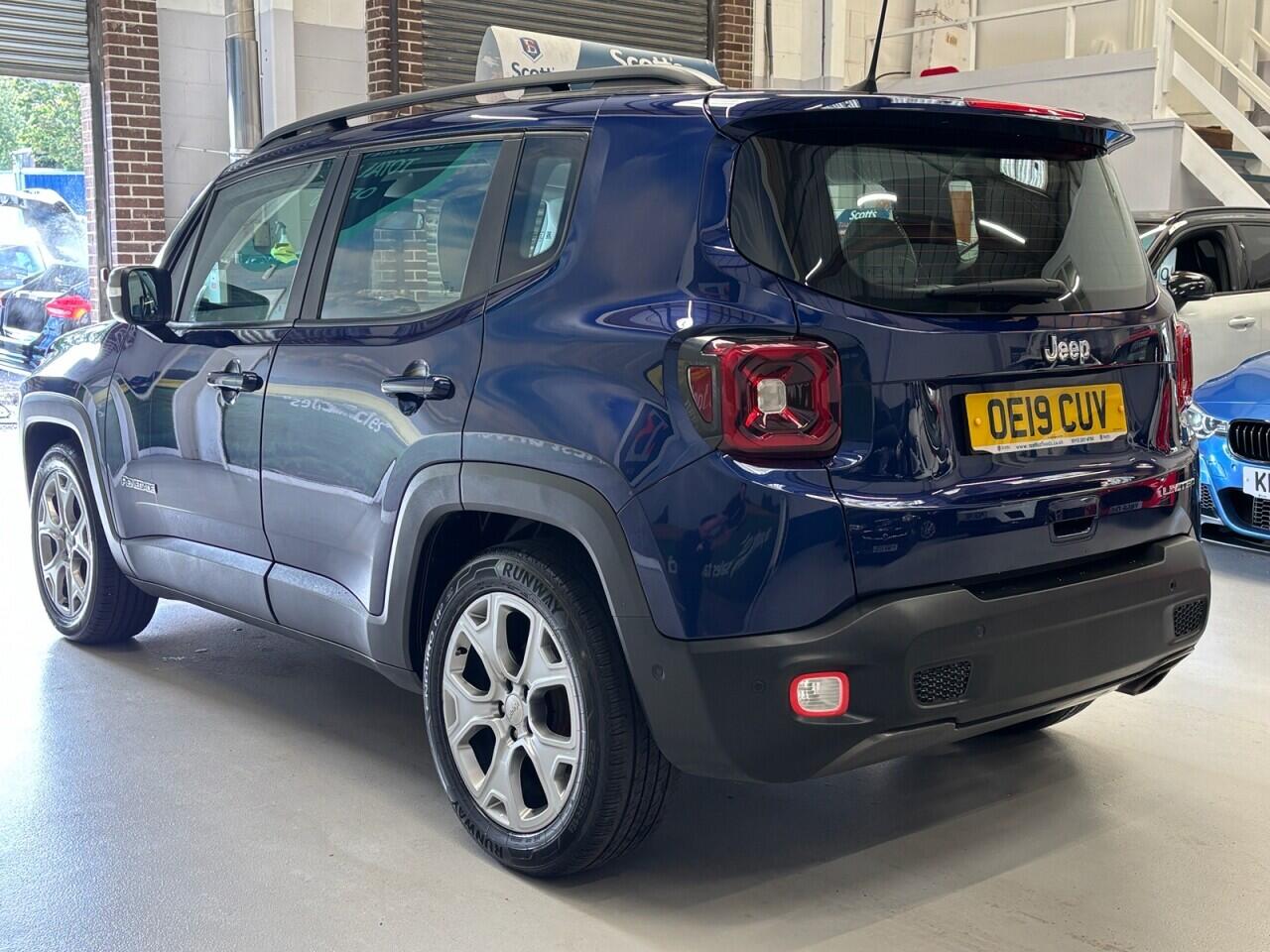 Jeep Renegade view 7