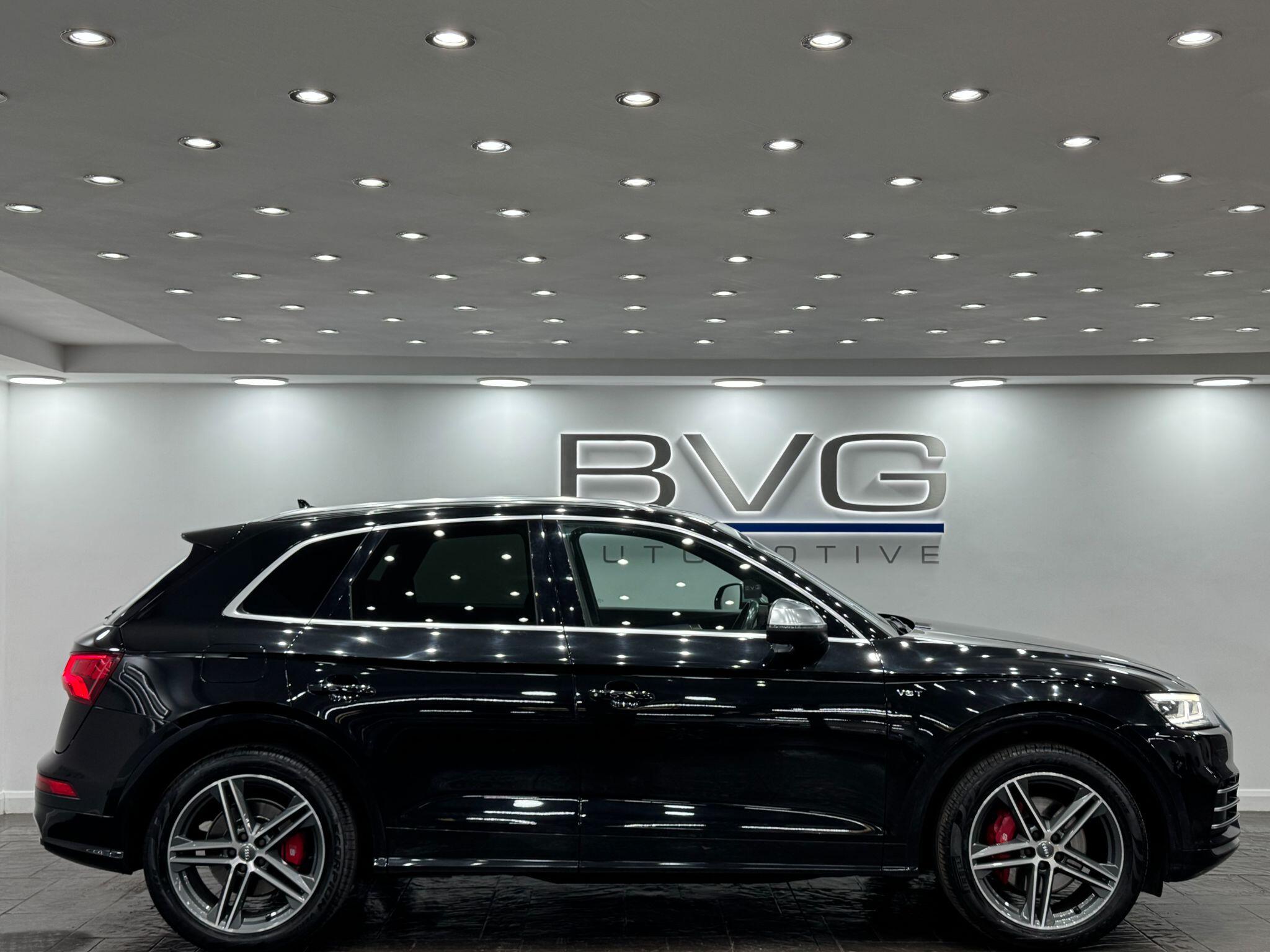 Audi SQ5 view 7