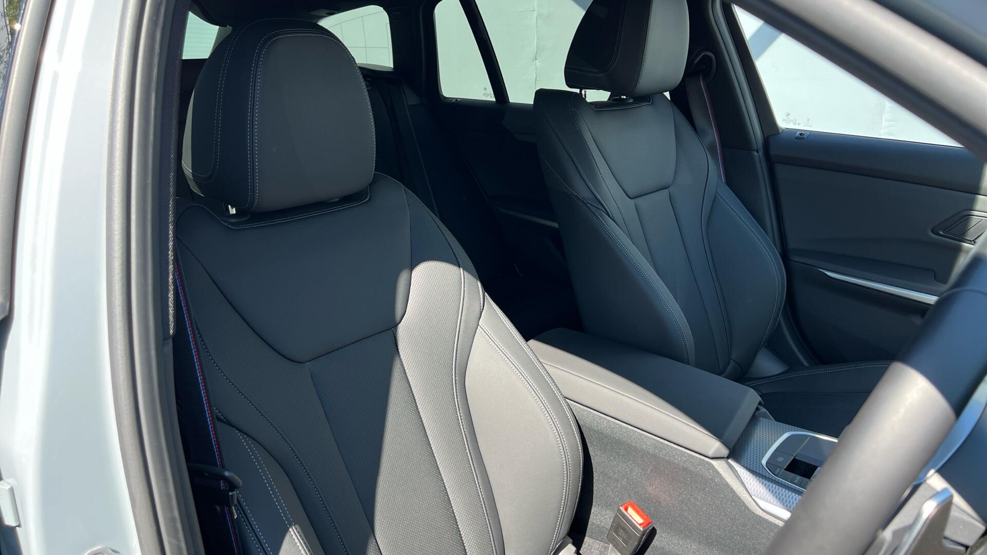 BMW 3 Series view 11