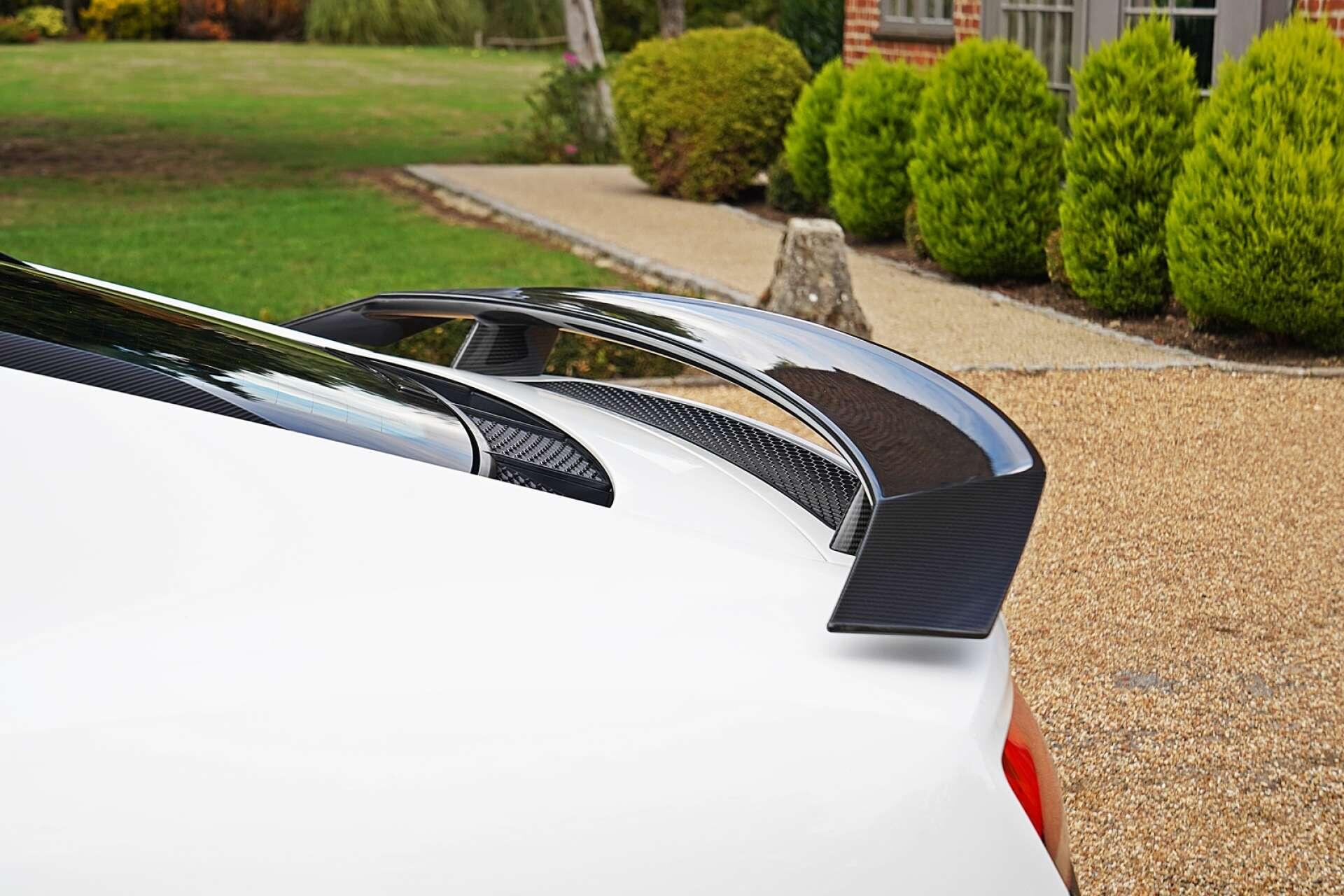 Audi R8 view 5